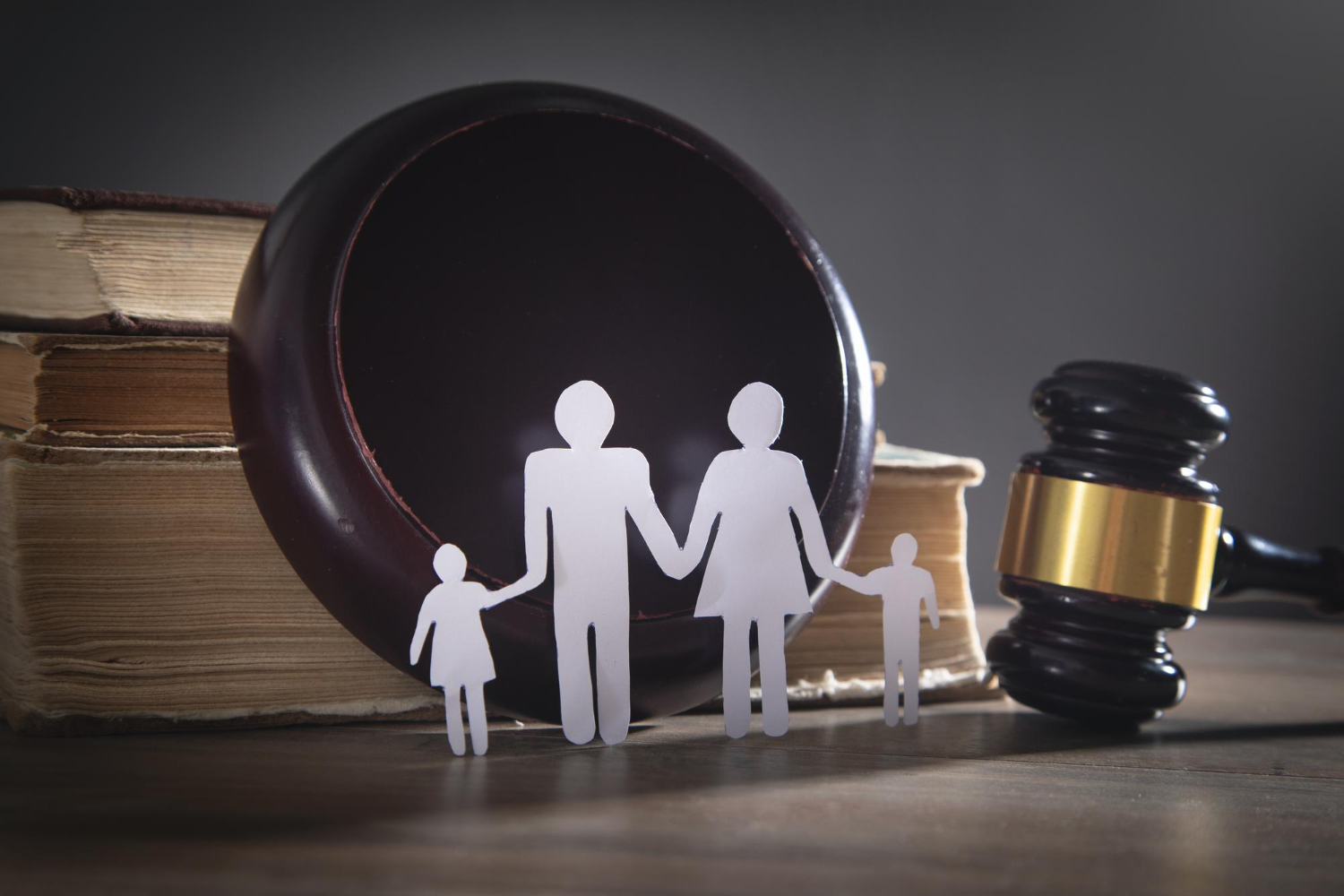 paper-cut-family-judge-gavel-book-family-law